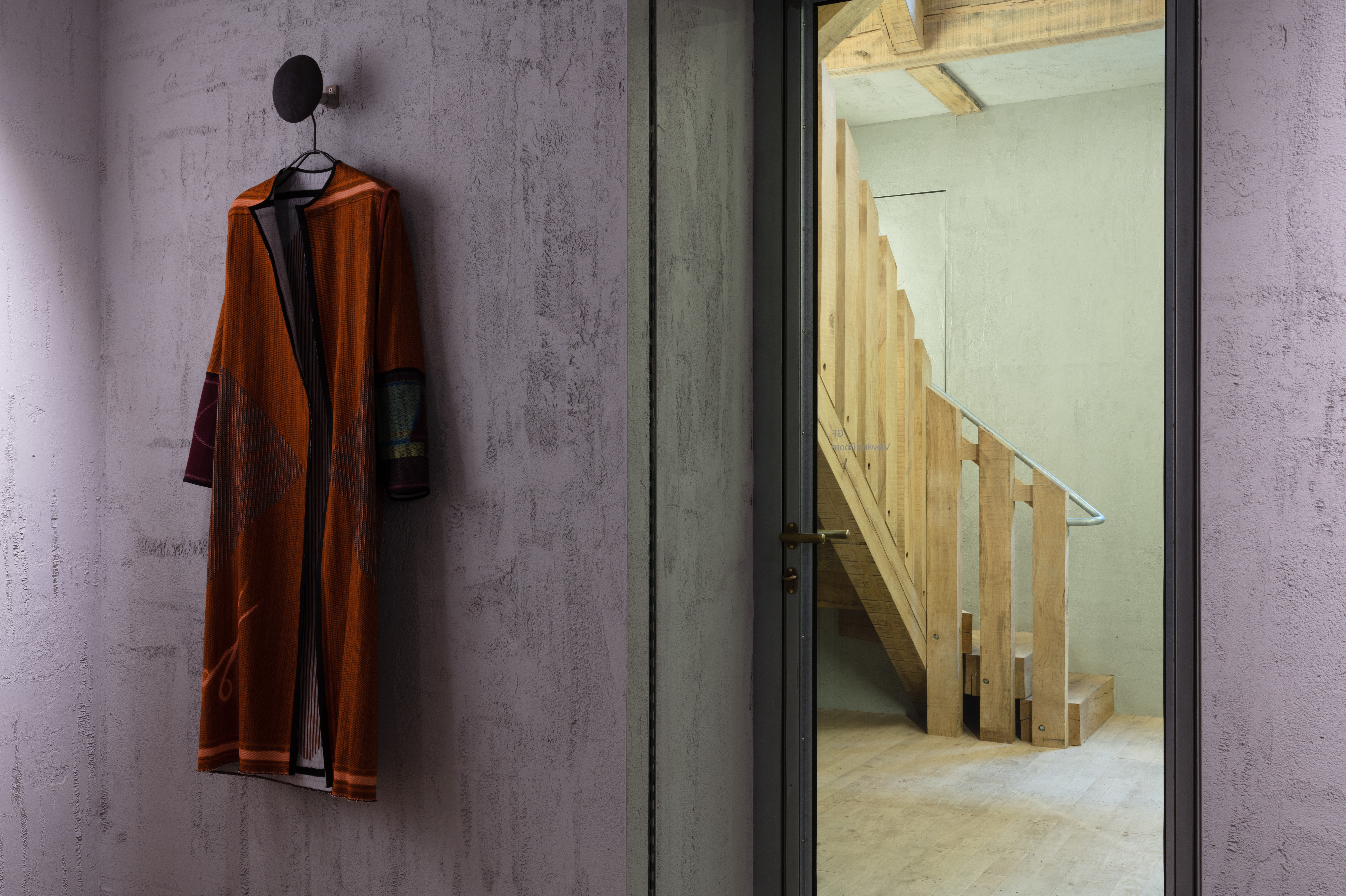 Blue Mountain School 3266 Lewis Ronald PRESSIMAGE 2