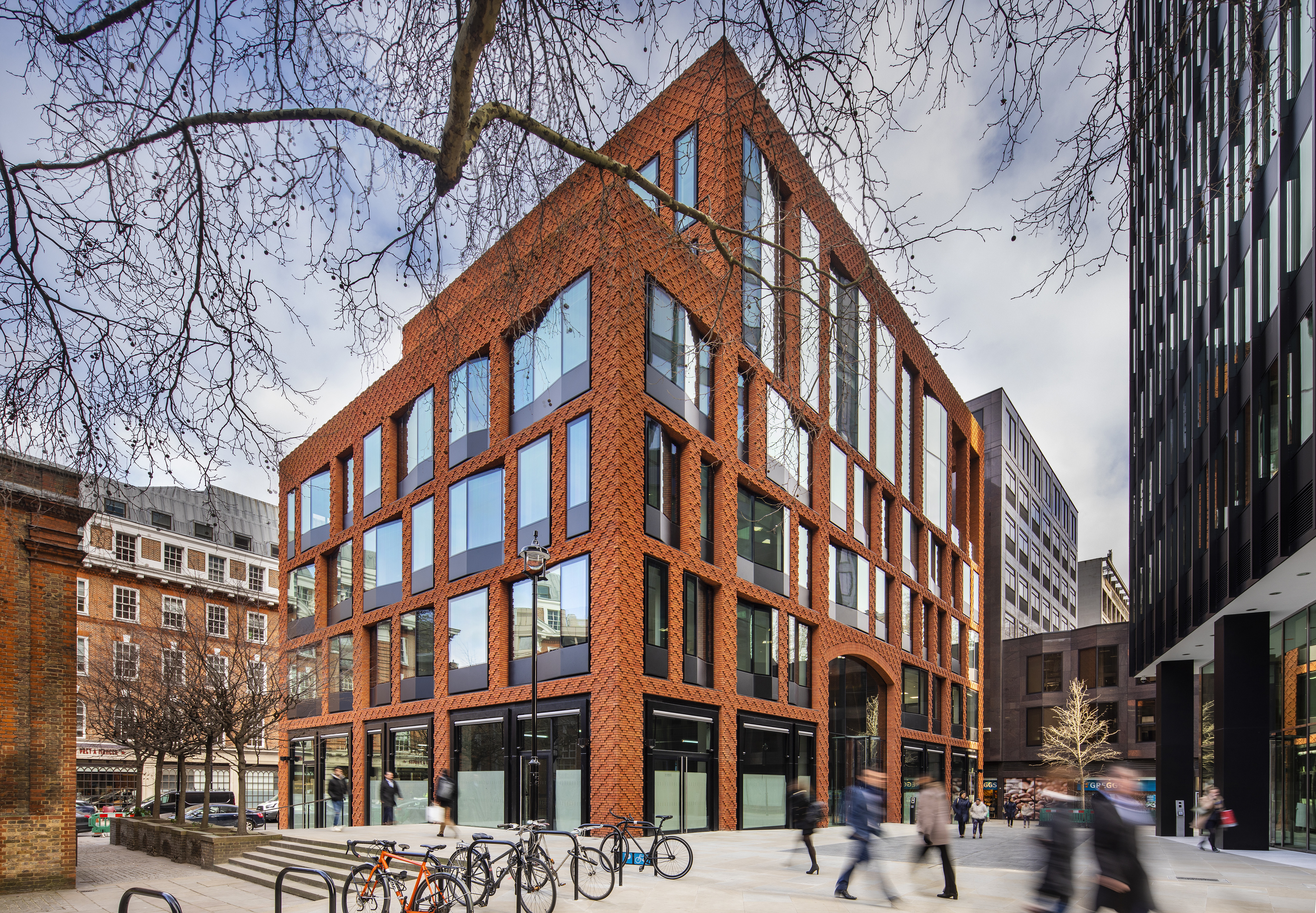 Buckingham Green 3220 Edward Hill PRESSIMAGE 1