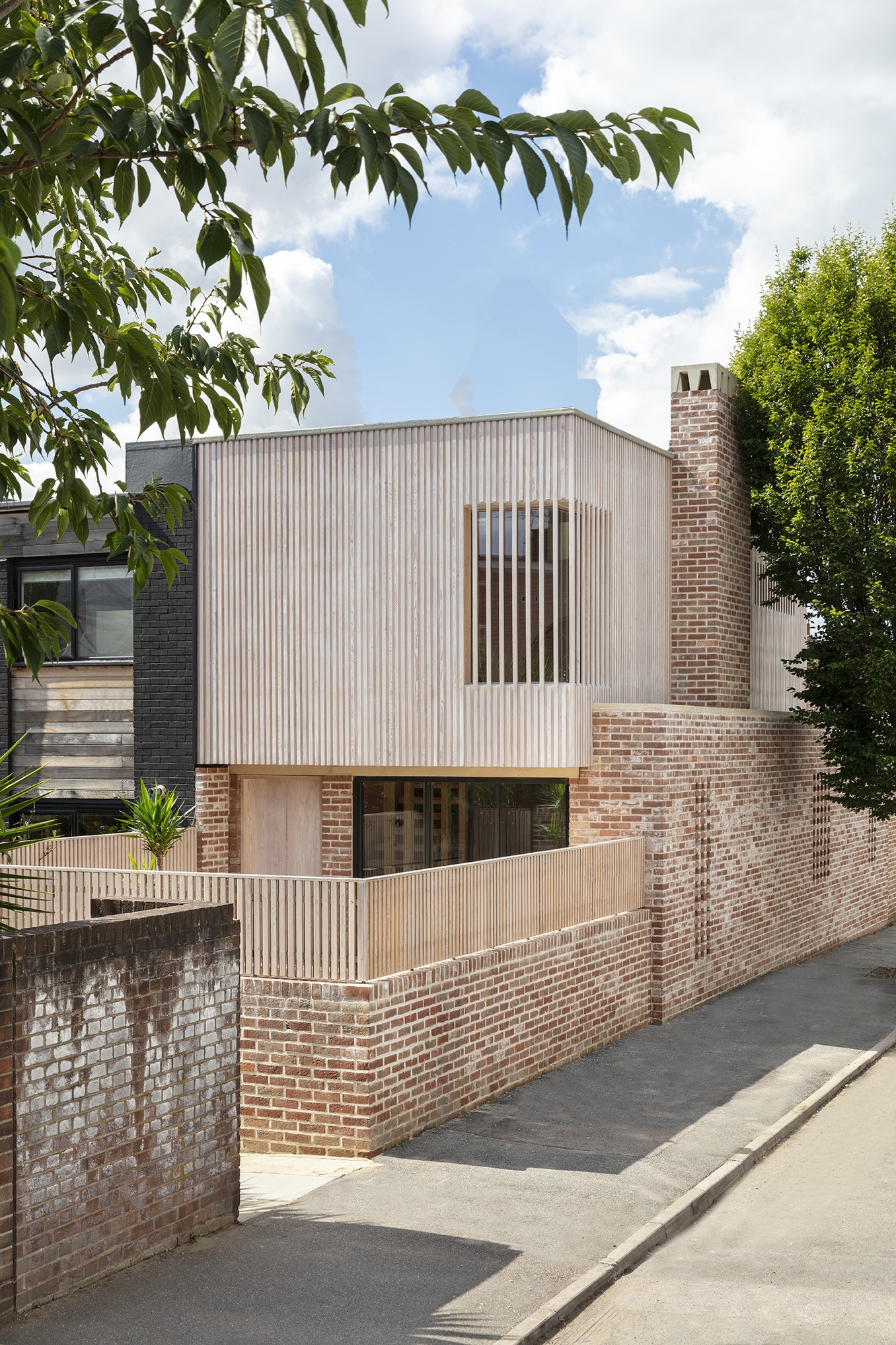 Leyton House 4480 Fernando Manoso PRESSIMAGE 2