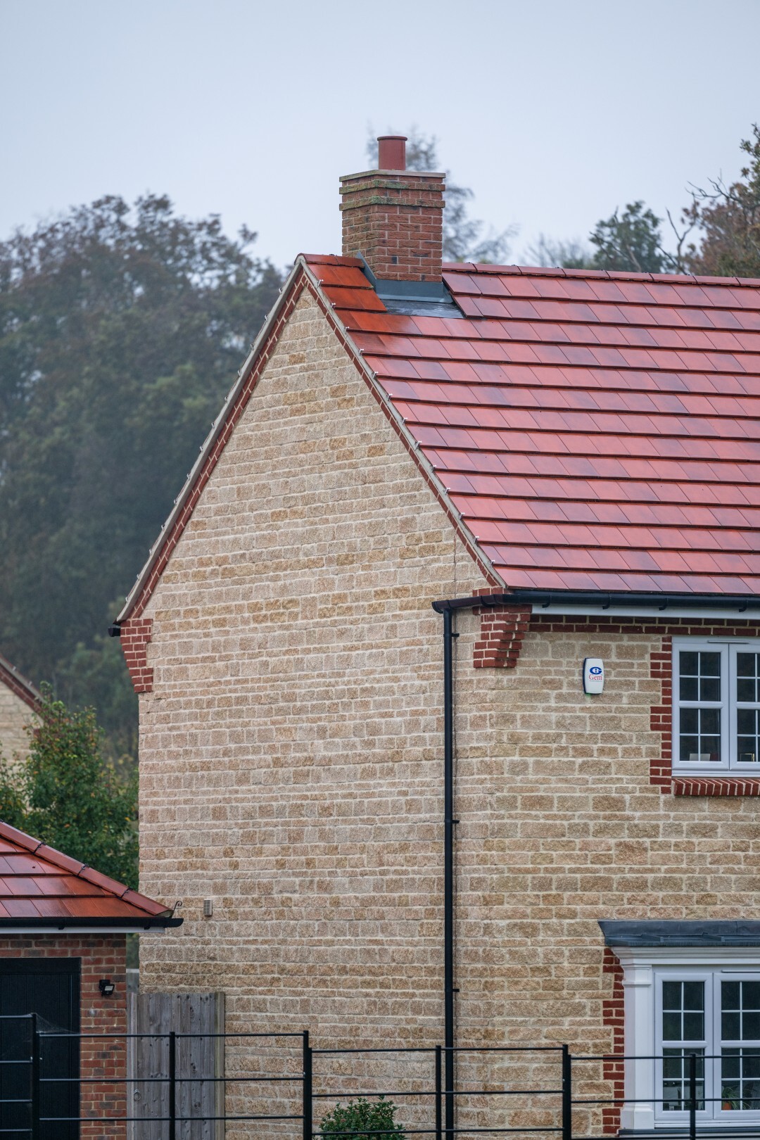Marlborough Gardens Oxfordshire, Walling Stone