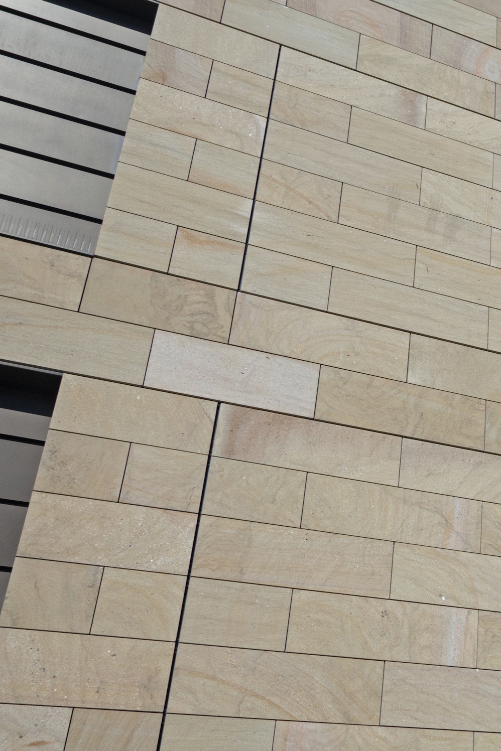 Premier Inn Edinburgh Stone Cladding 22 01