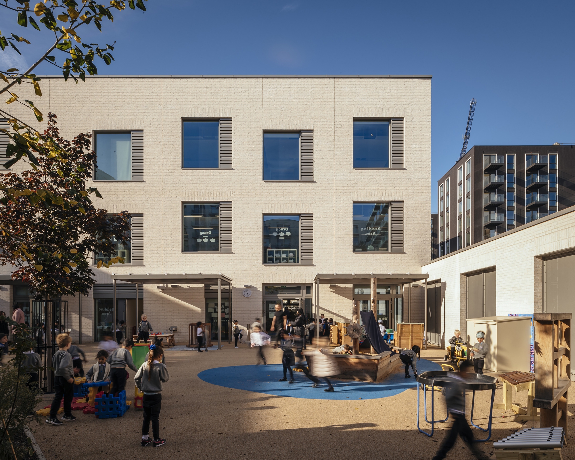 Royal Wharf Primary 4661 Jim Stephenson PRESSIMAGE 2