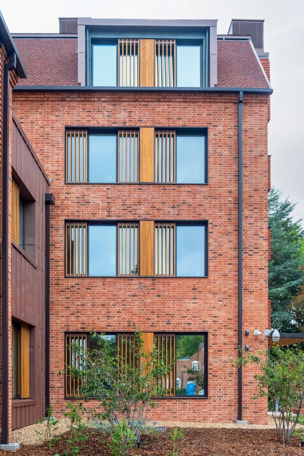 Lucy Cavendish College - Solus Brick Range