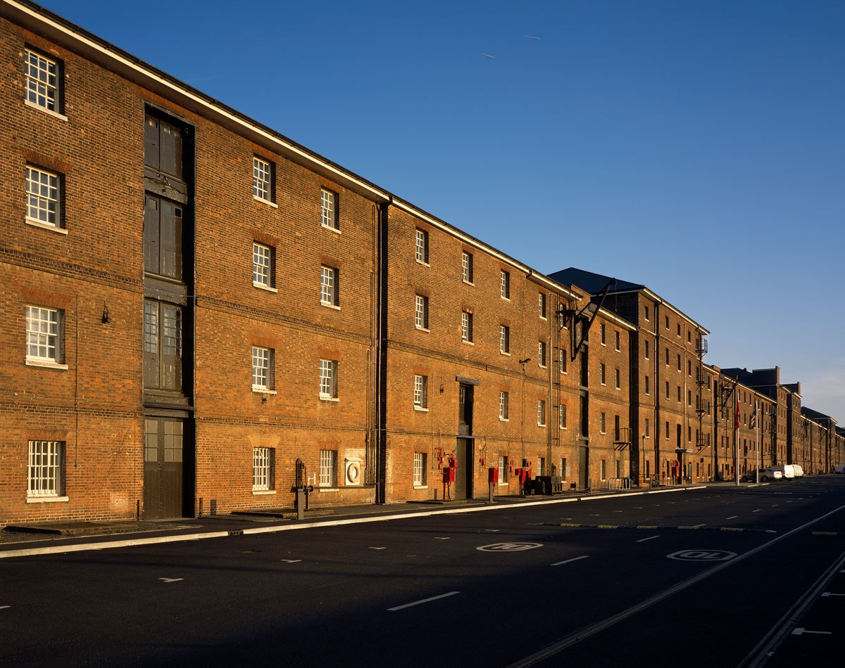 The Fitted Rigging House