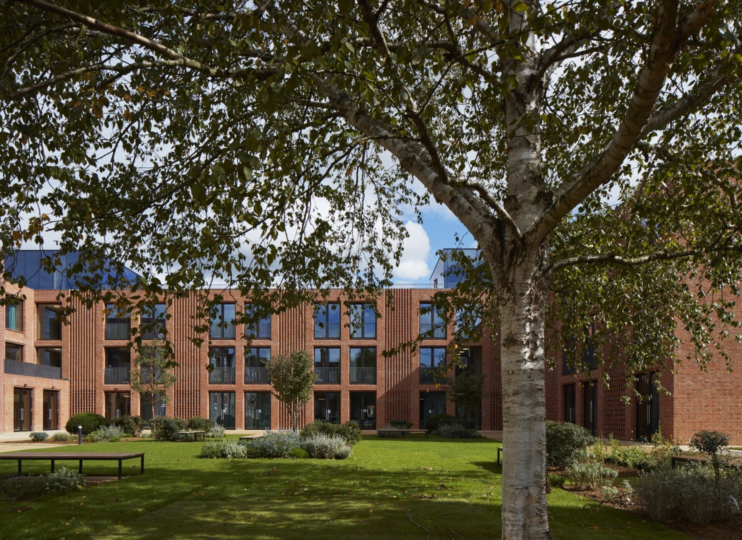 VIEW PRESSIMAGE 2 Large