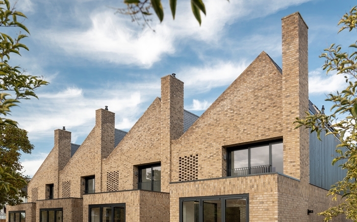 Woodside Mews 4349 Jeremy Phillips WEBIMAGE 2