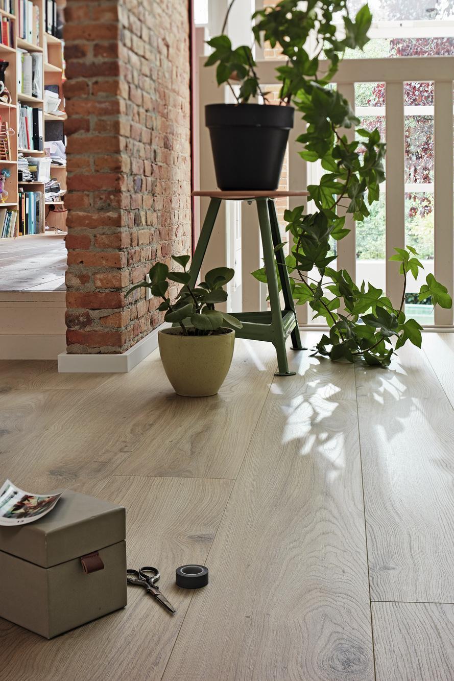 6840 Meister Design DL Detail 02