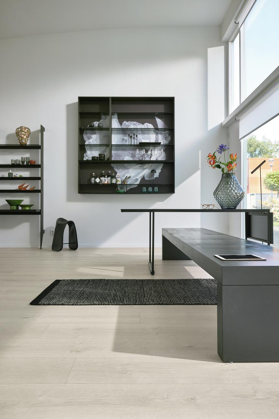 7124 Meister Design DL Detail 02