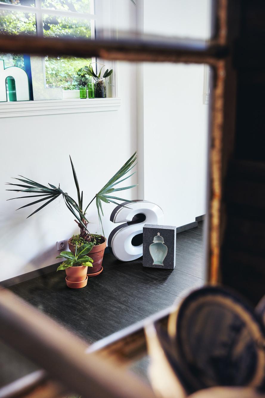 7323 Meister Design DB Detail 07