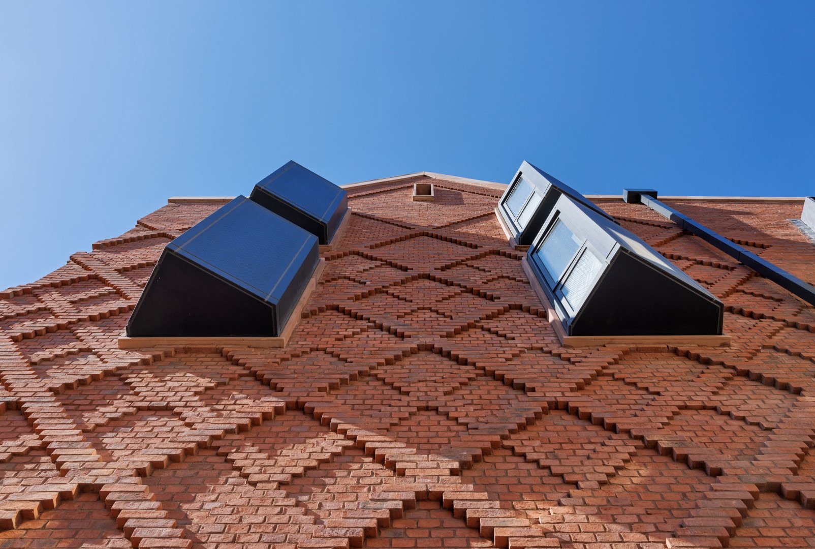 Farm Street - Facing Bricks