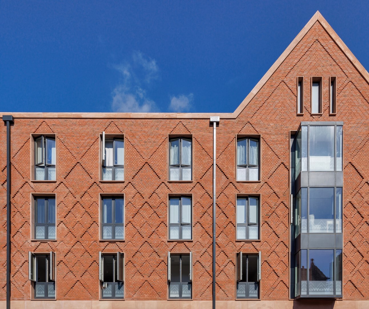 21 23 Farm Street 7 ed Large