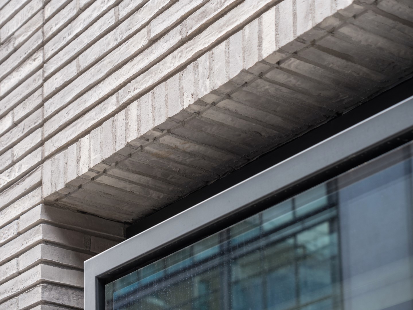 80 Charlotte Street - Linear Bricks 4