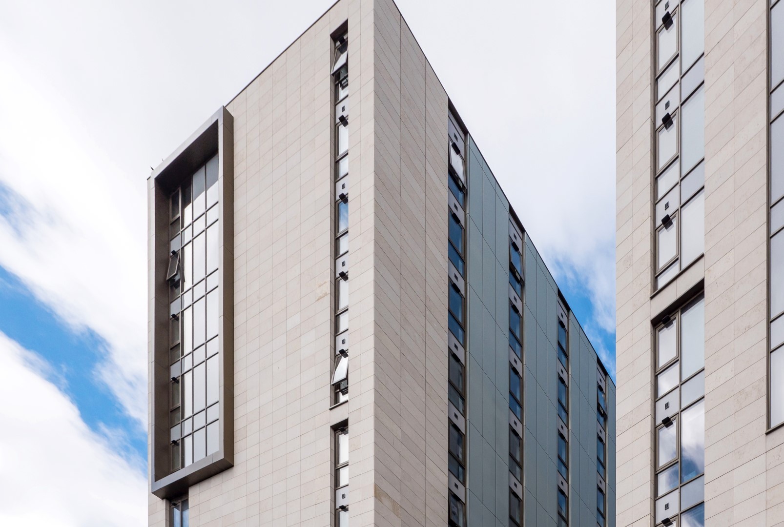 Byrom Point Stone Cladding49