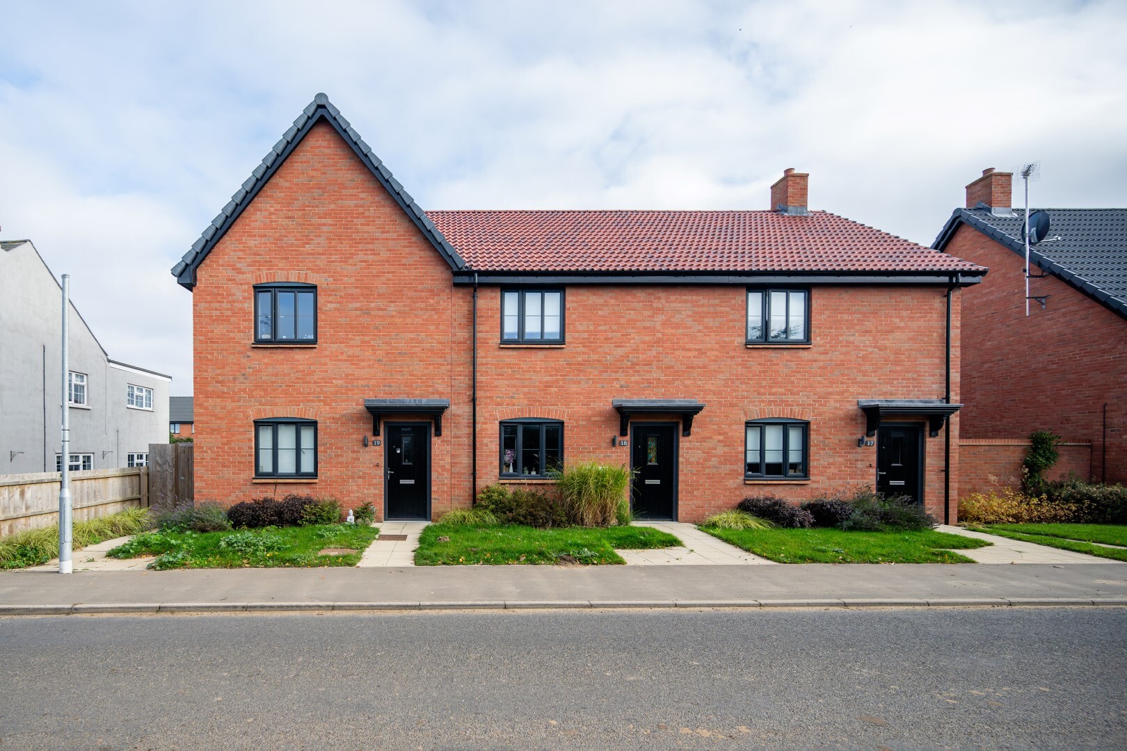 CD8 2584 Enhanced NR HR Large