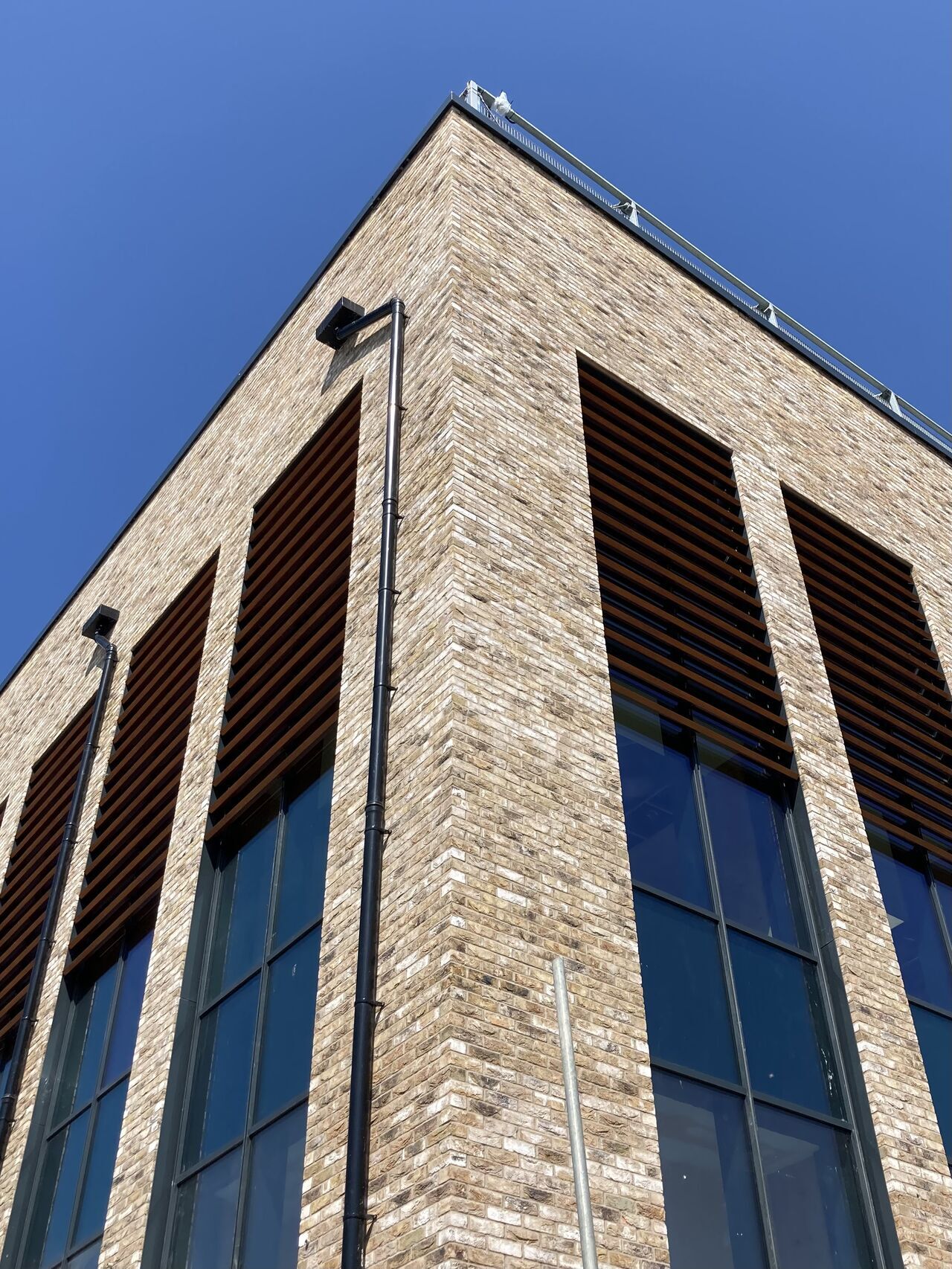 Spelthorne Leisure Centre - Facing Bricks
