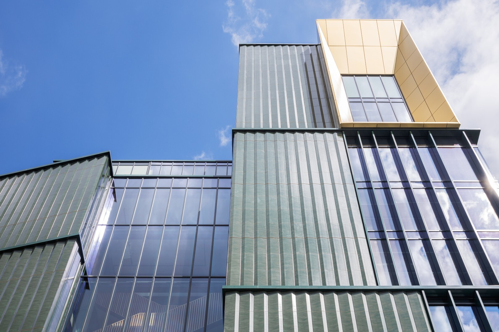 Nottingham Trent University 6 Large