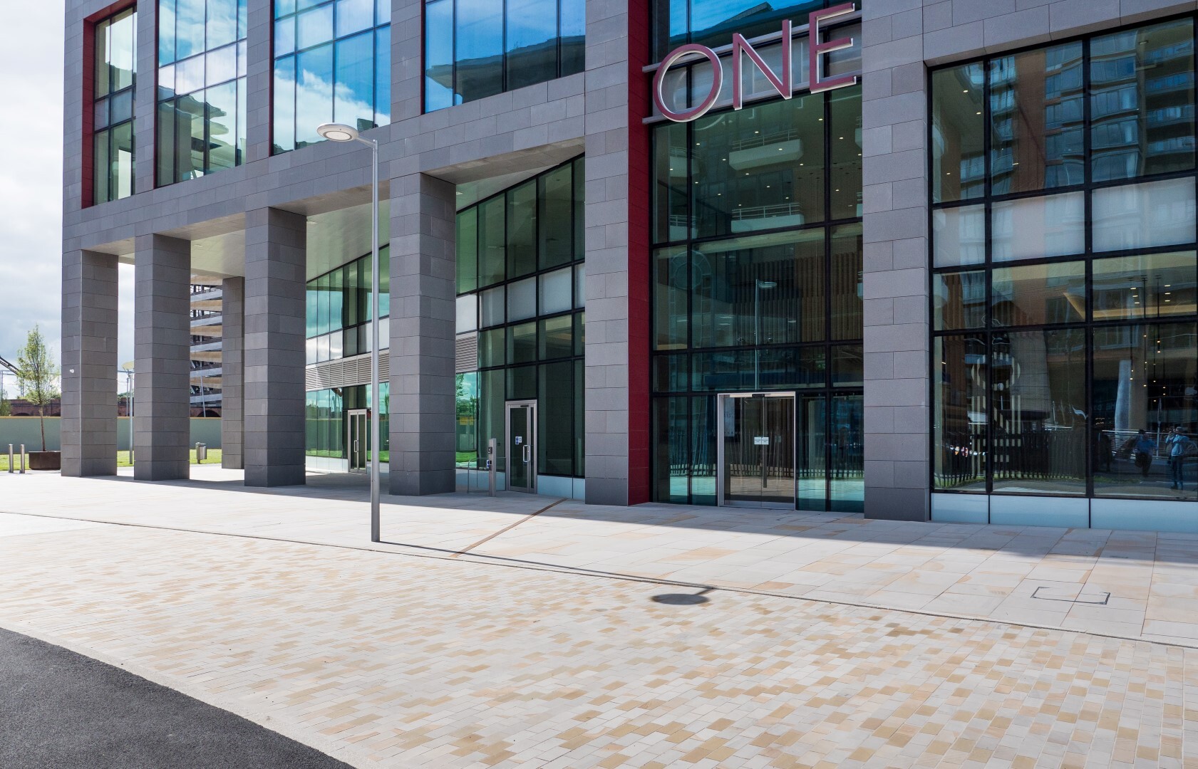 One New Bailey 13 Large