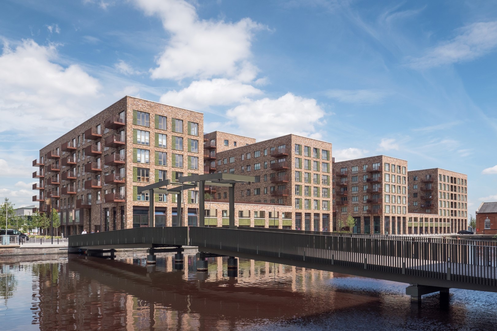 Royal Albert Wharf 18 Large