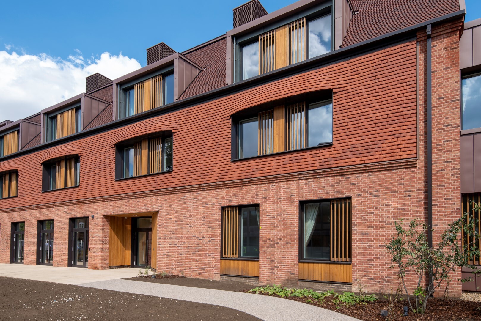 Lucy Cavendish College - Solus Range