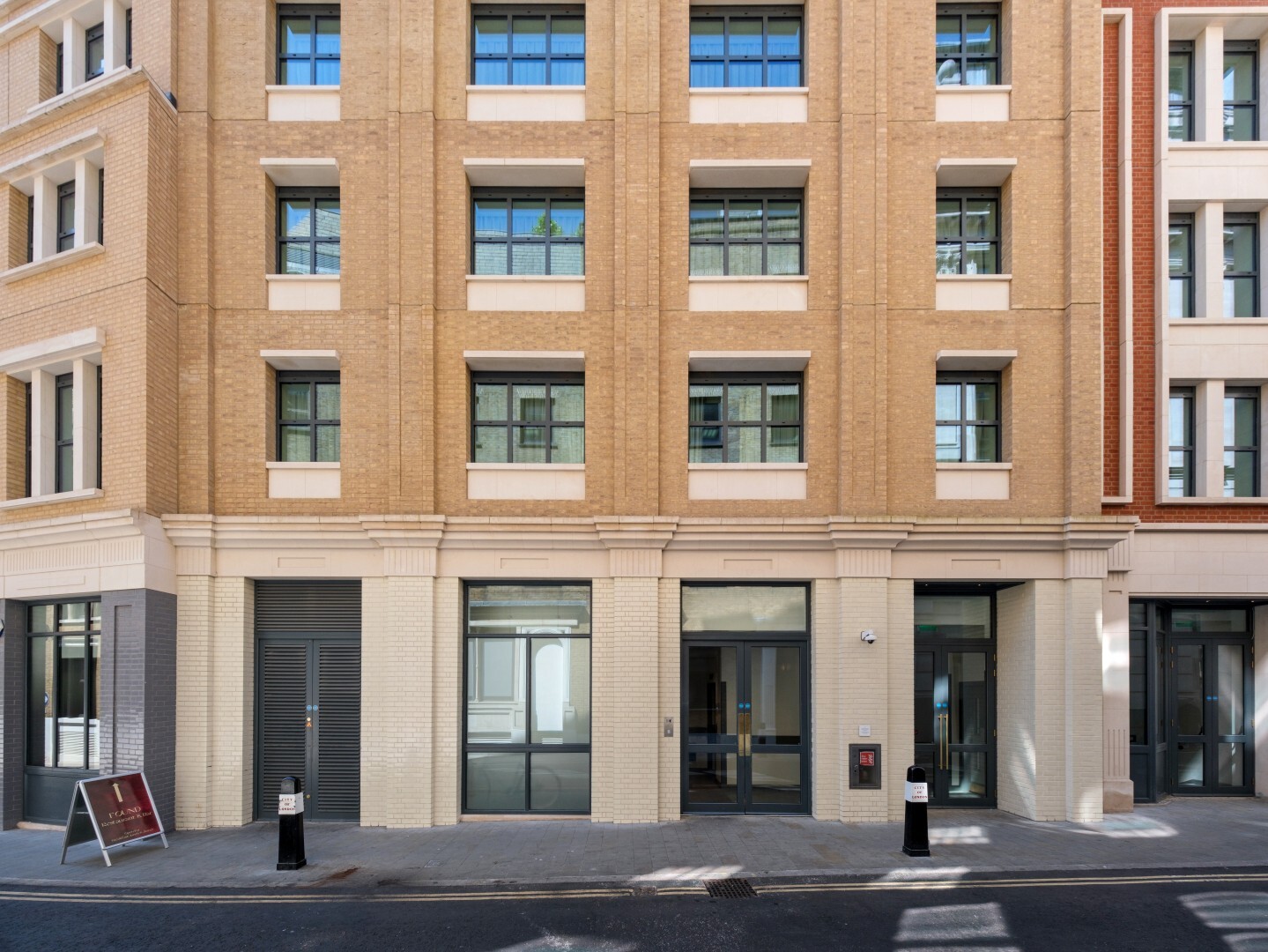 Creed Court - Glazed Bricks and Facing Bricks