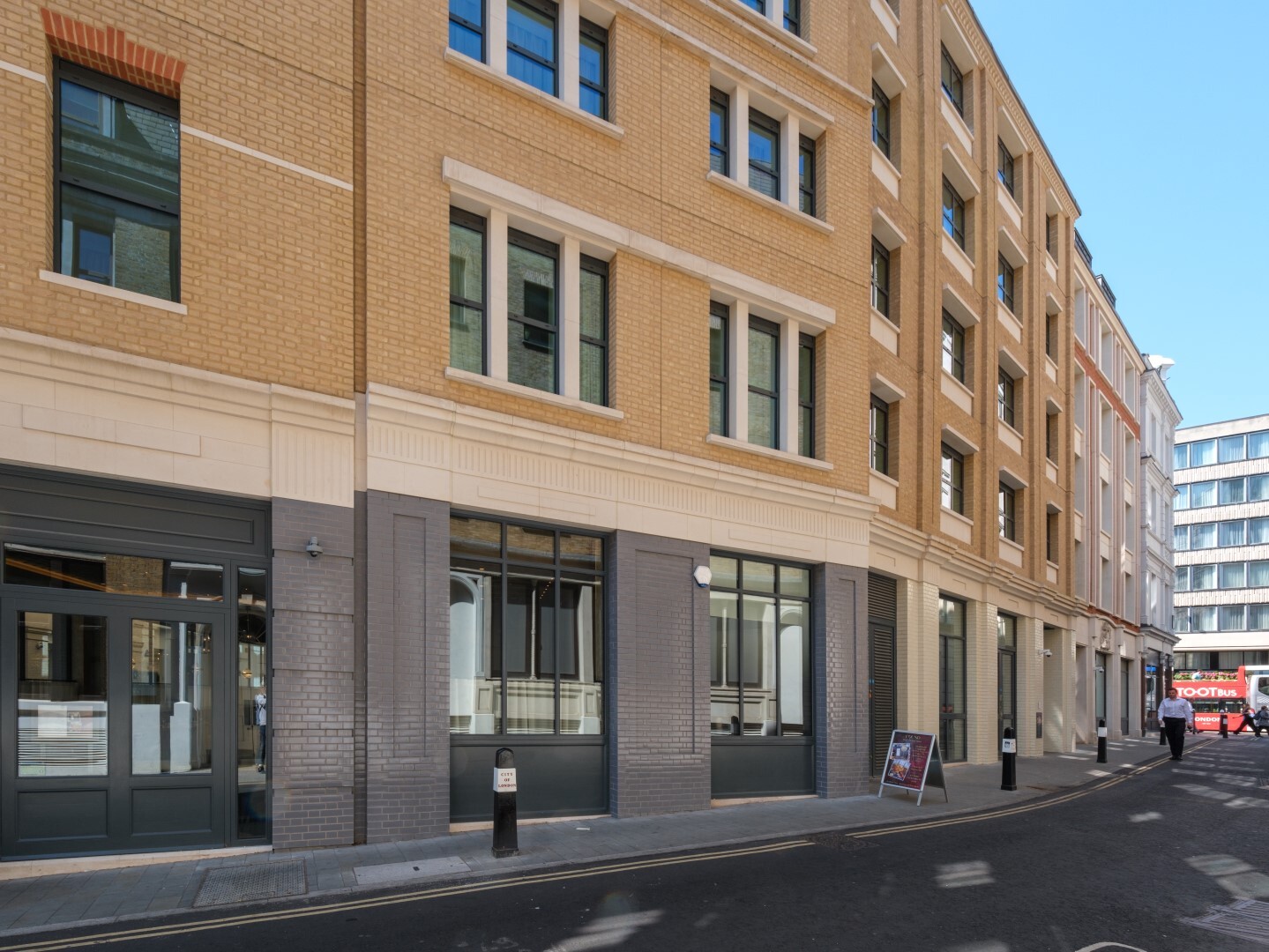 TM Creed Court 12 Large