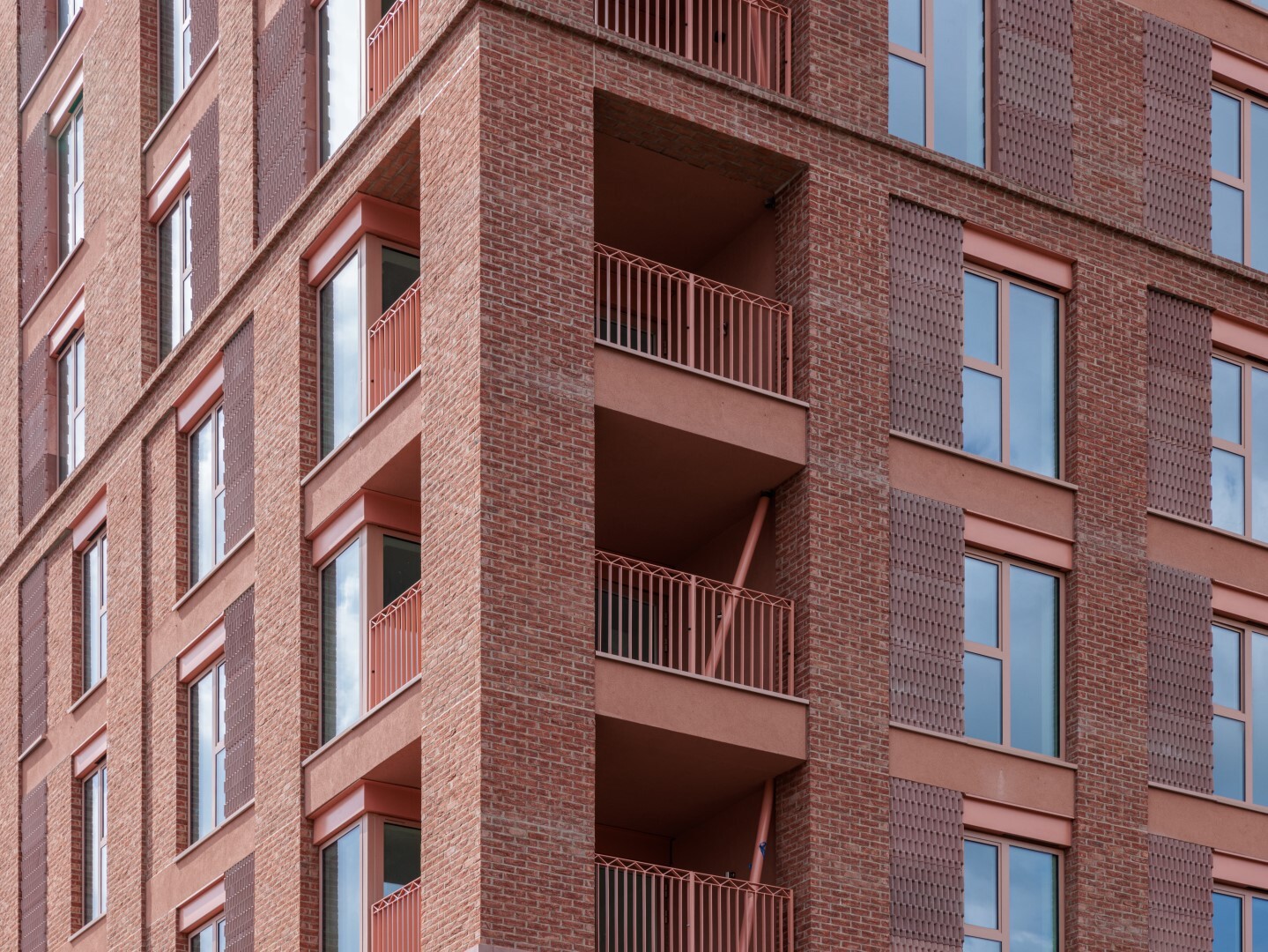 Welbourne Tottenham Hale 12 Large