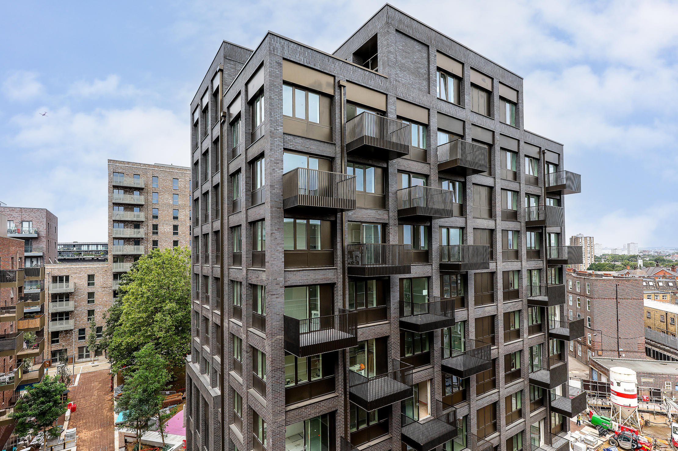 Espalier - Facing Bricks