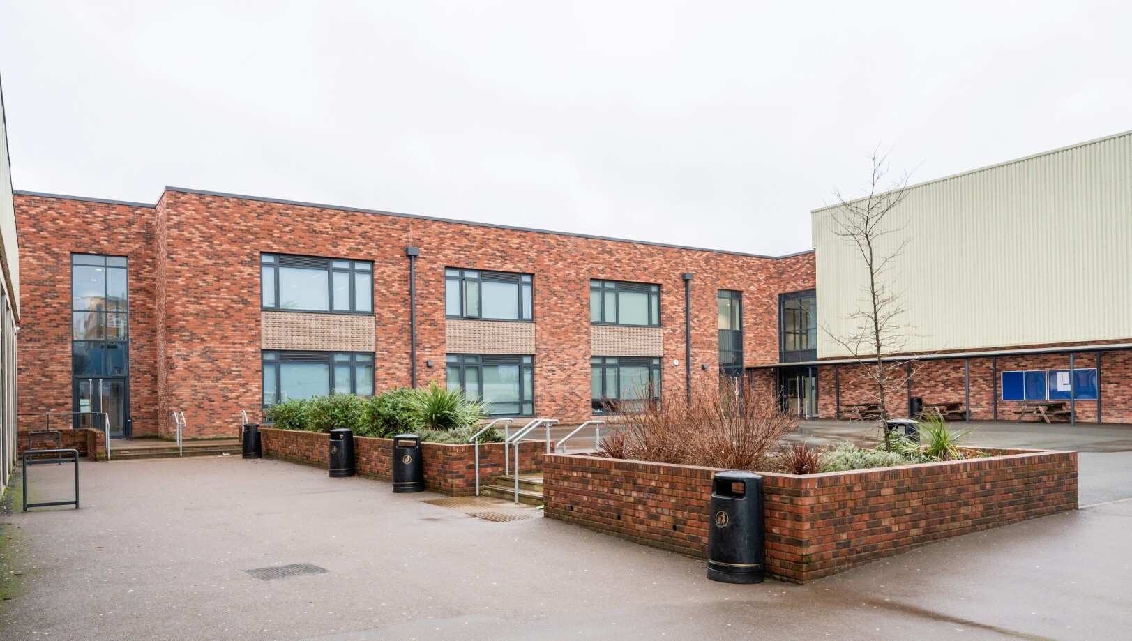 Holmer Green School - Solus Brick Range